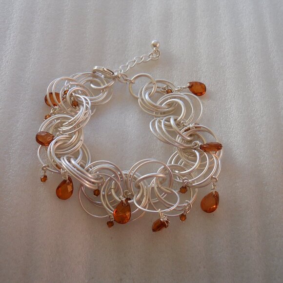 Avon Jewelry - Vintage (Avon) Mark - A Little Loopy Bracelet   9-30